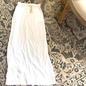 White long skirt💃🏽💃🏽